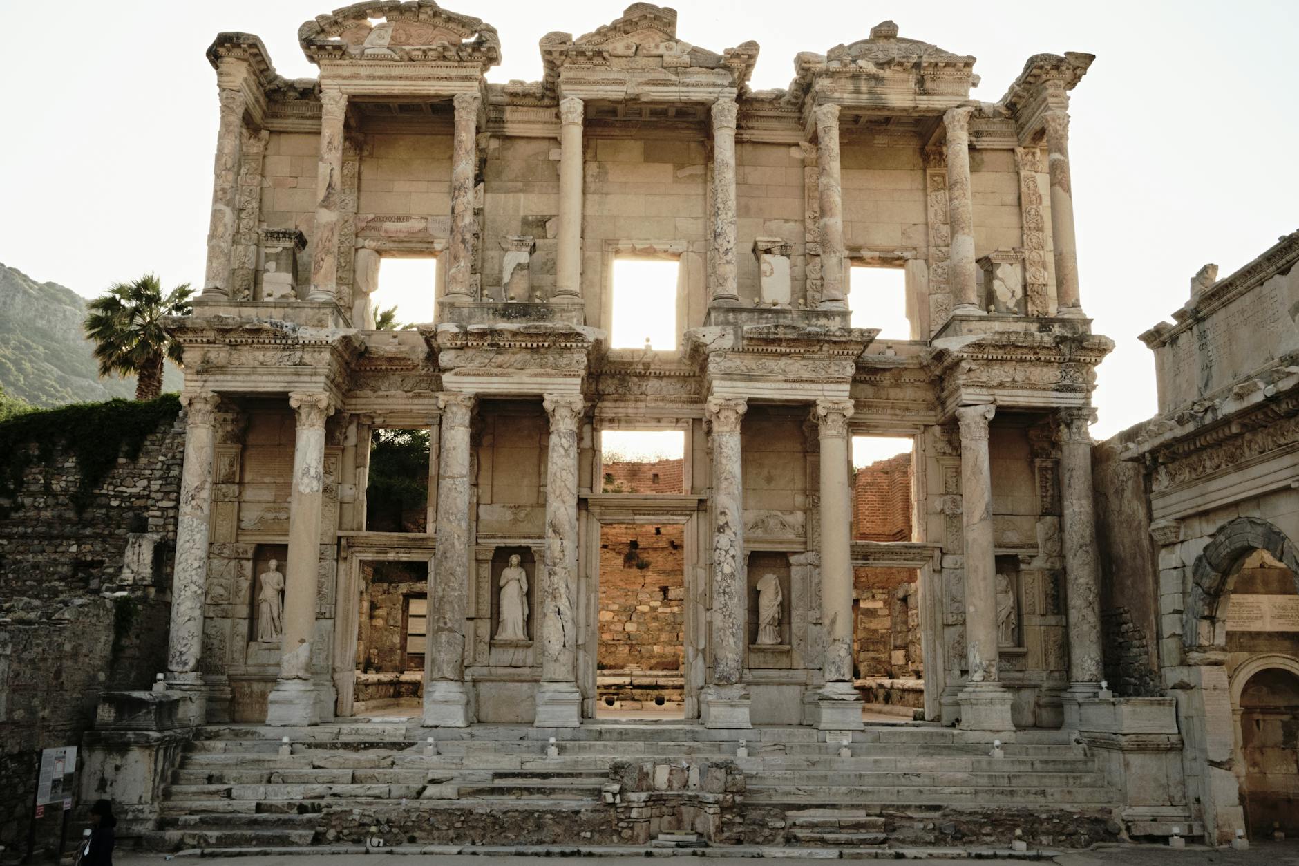 Efes Celsus Kütüphanesi