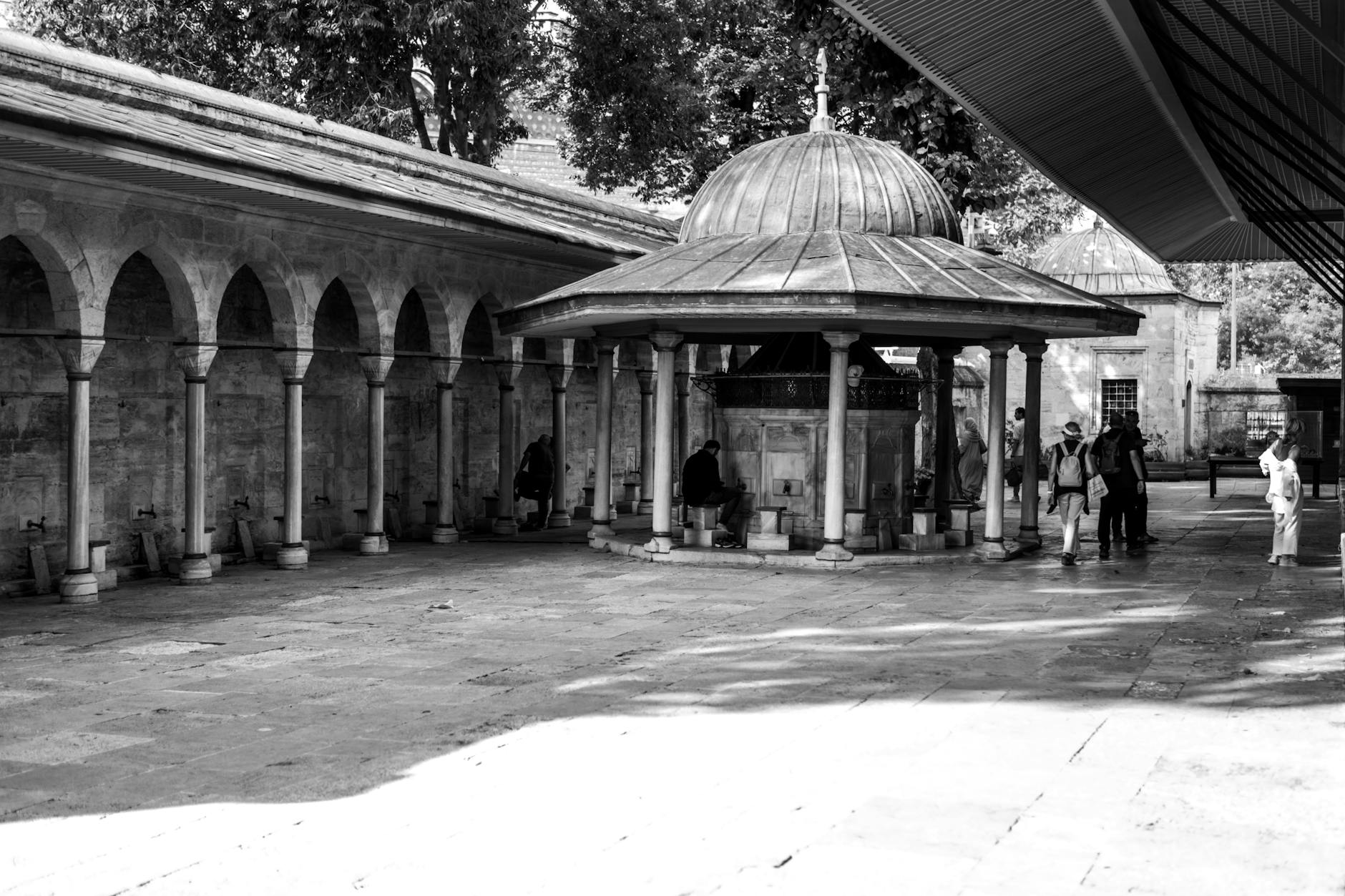 Sümbül Efendi Türbesi